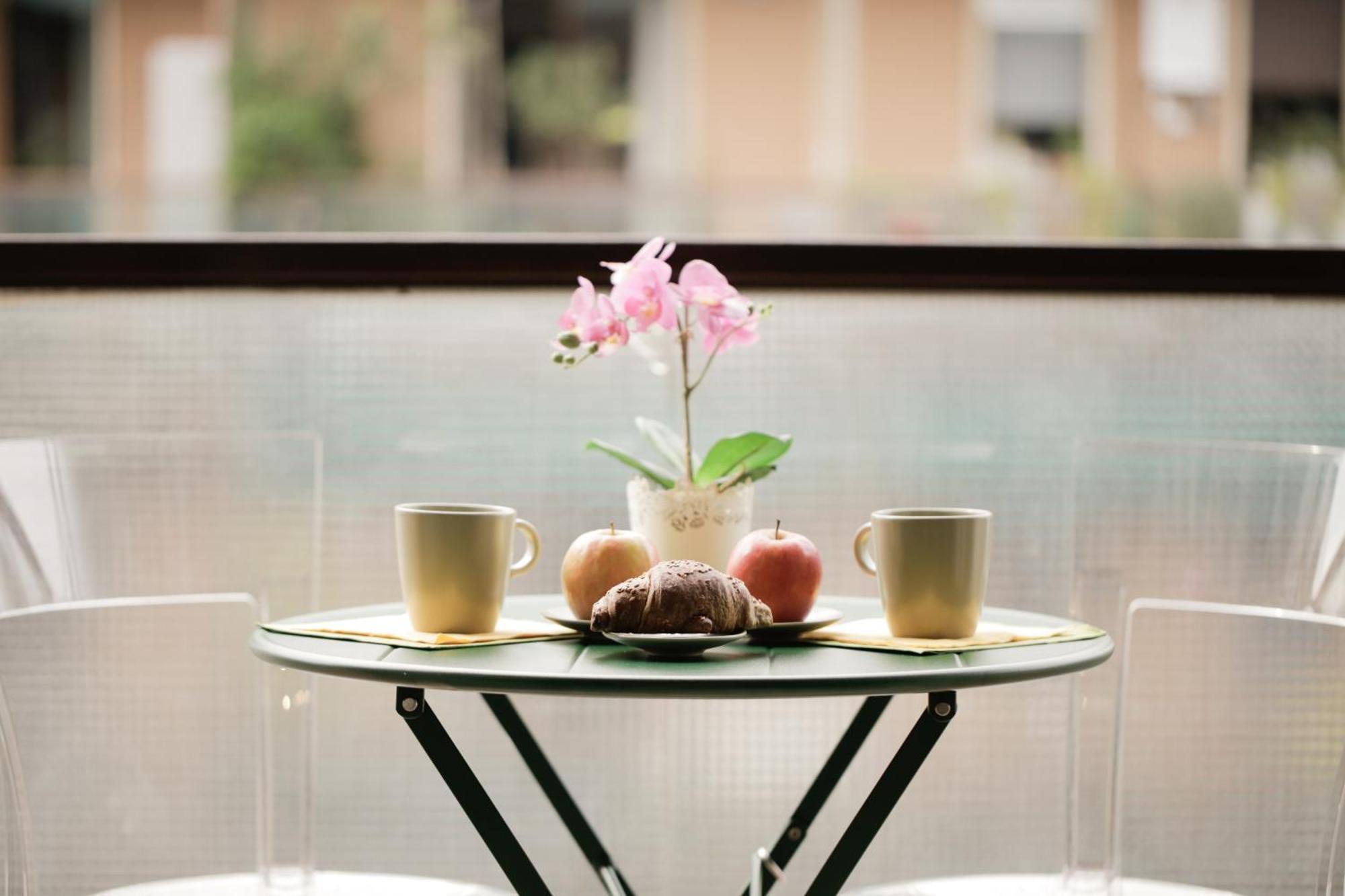 New Modern Flat 10 Minutes Walk From Central Station ミラノ エクステリア 写真